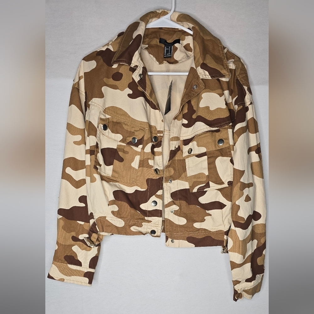 NWT Forever 21 Cropped Denim Camo Jacket Women's Small Brown Tan Army
